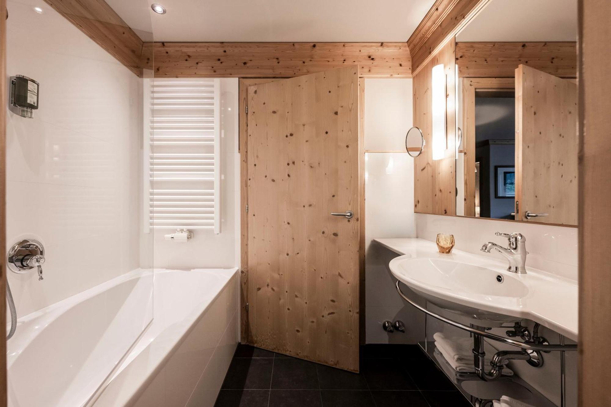 Post Alpina - Family Mountain Aparthotel San Candido