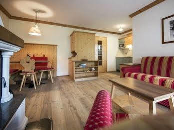 Post Alpina - Family Mountain Aparthotel San Candido